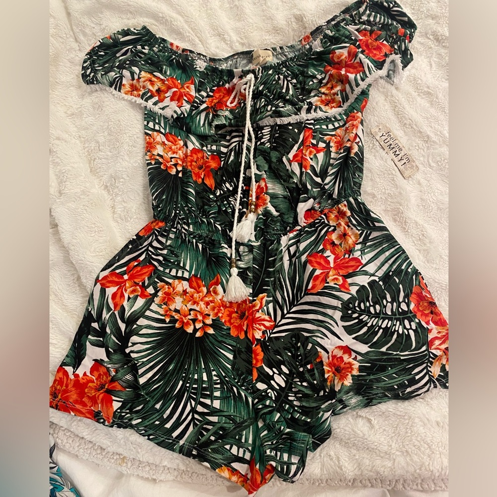 Tropical, off shoulder derek hart Romper